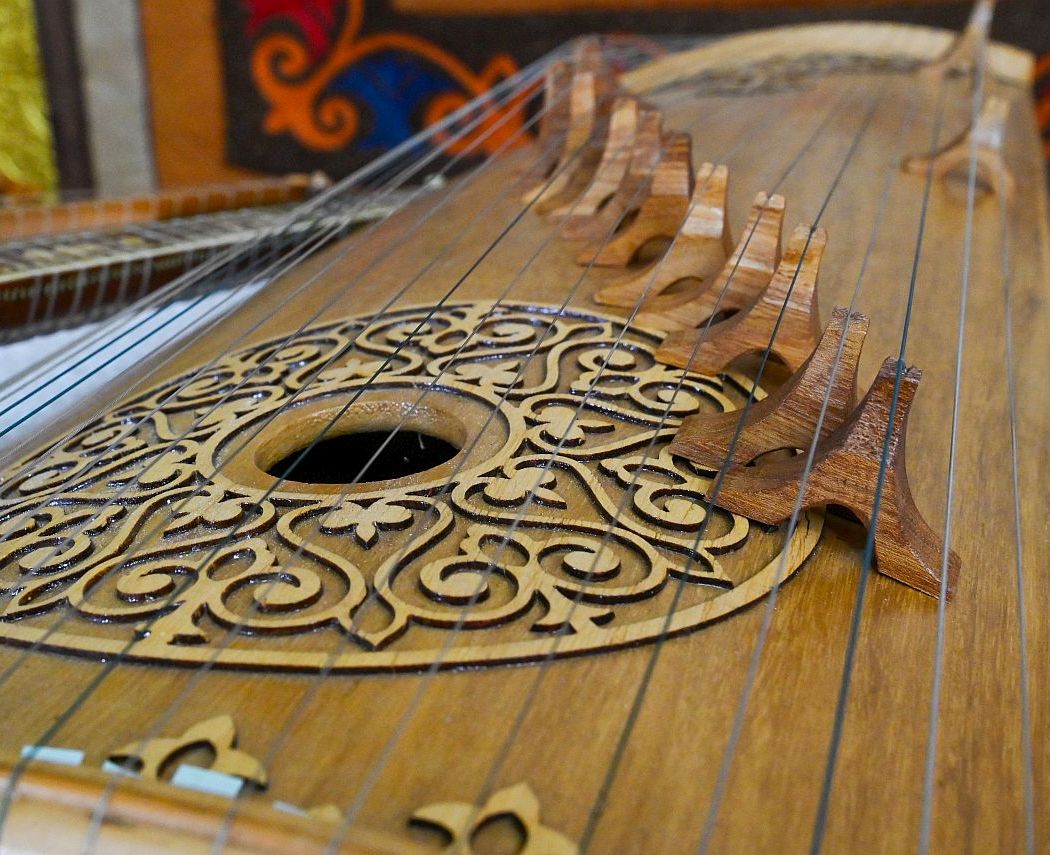 Details | klangkosmos/MRY_7017 by Mariya Malinovskaya300cut.jpg